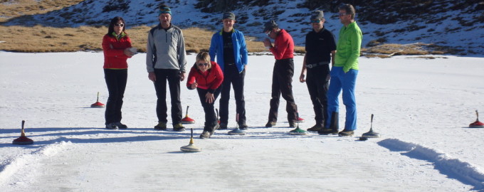 Eisstockschießen auf der Alm